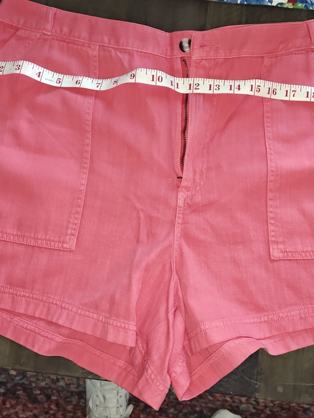 Universal Thread Hot Pink High-Waist Patch Pocket Shorts